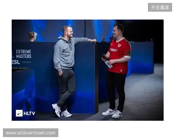 官宣:sycrone、Xyp9x与MOUZ完成续约 官宣:sycrone、Xyp9x与MOUZ完成续约